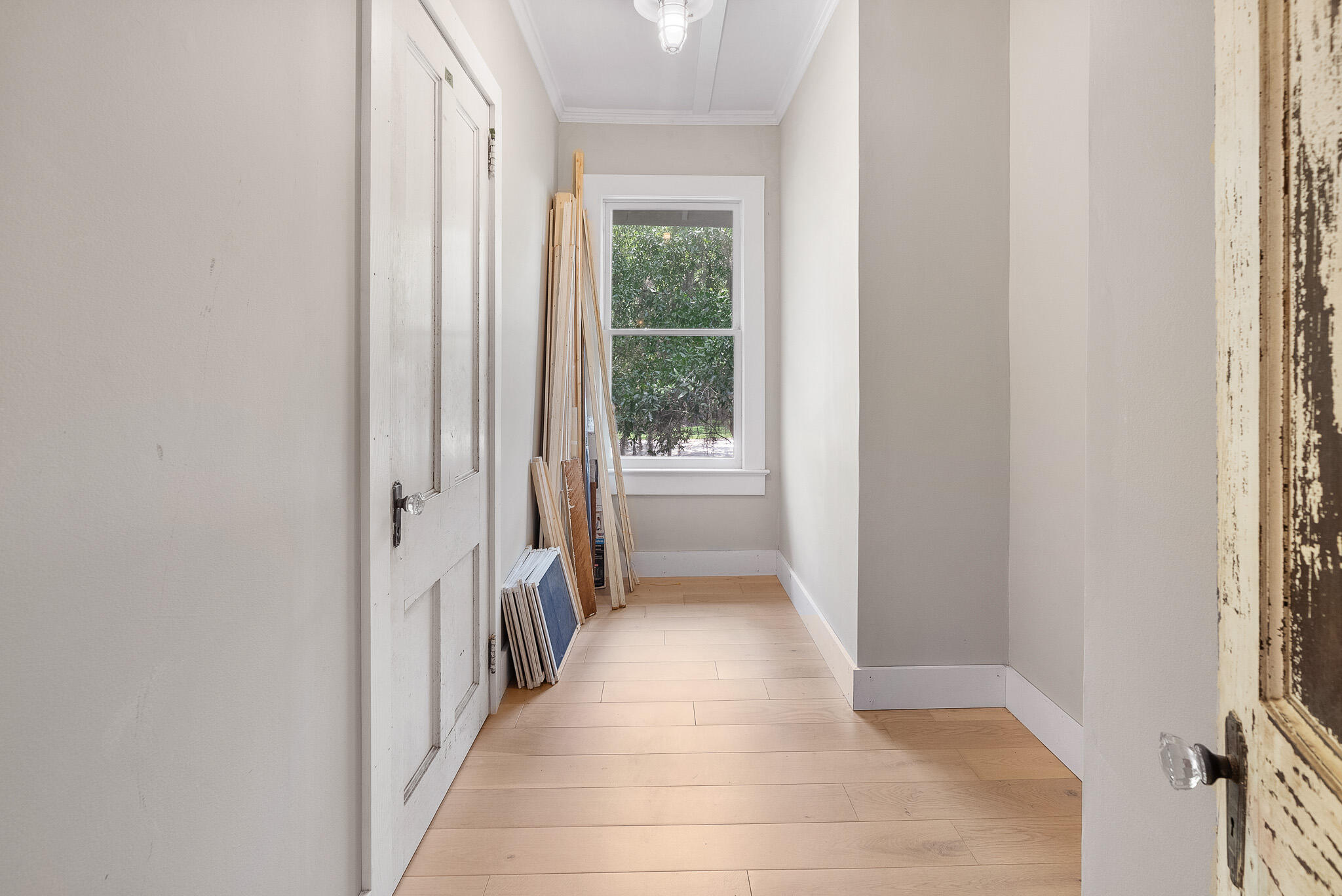 2180 Wappoo Hall Road Charleston, SC 29412 - Photo 29 of 46 Toolbox_WappooHouse_11