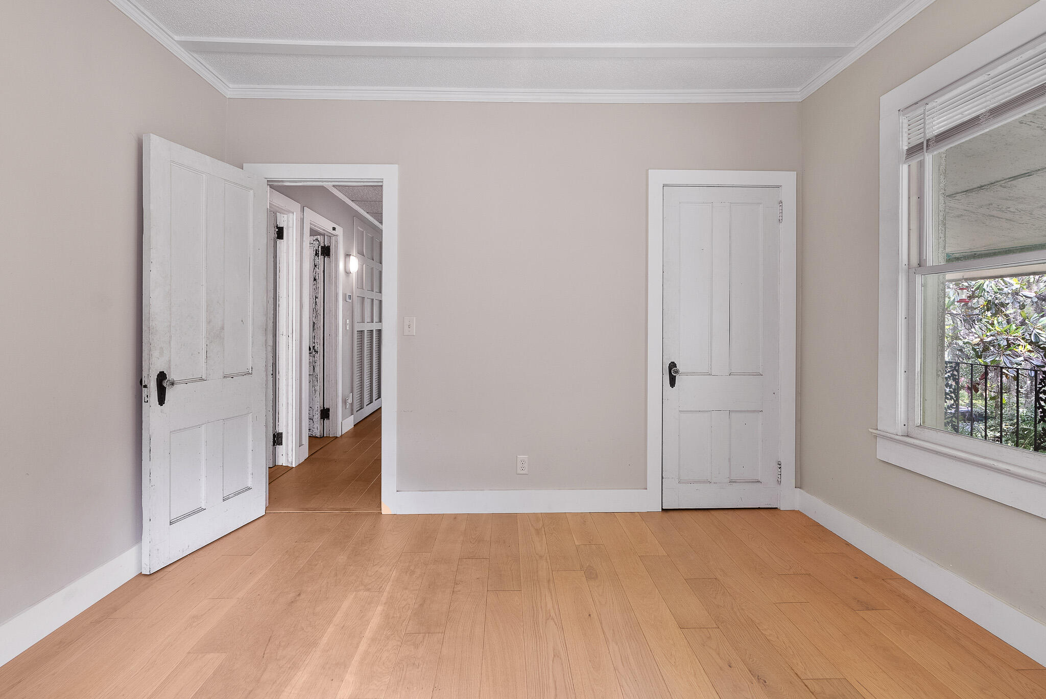 2180 Wappoo Hall Road Charleston, SC 29412 - Photo 33 of 46 Toolbox_WappooHouse_15