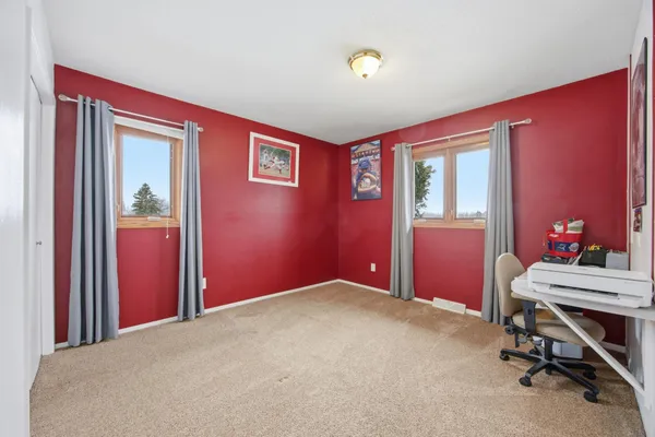 $550,000 | 1355 Cossette Drive, Fargo, ND 58104