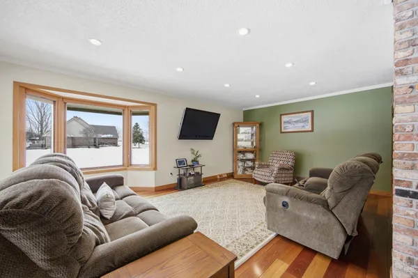 $550,000 | 1355 Cossette Drive, Fargo, ND 58104