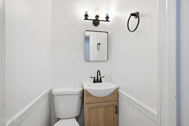 $339,000 | 2 Glenwood Street, Albany, NY 12208