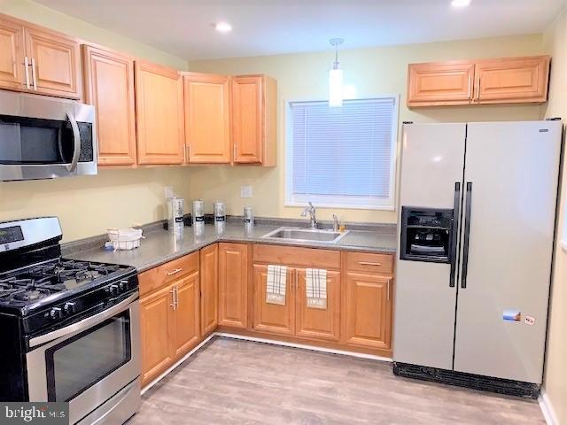 3710 Coronado Road Baltimore, MD 21244 - Photo 7 of 21 Kitchen