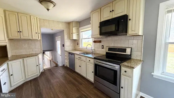 $2,500 | 871 Broadfield Drive, Newark, DE 19713