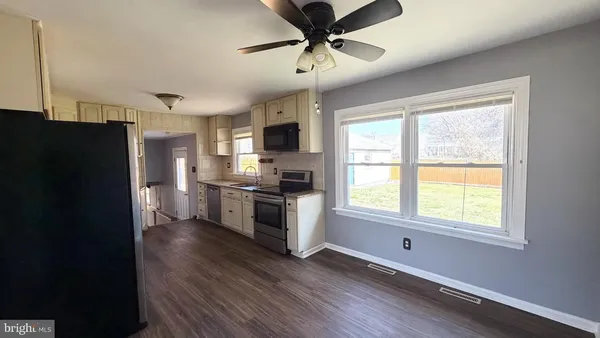 $2,500 | 871 Broadfield Drive, Newark, DE 19713