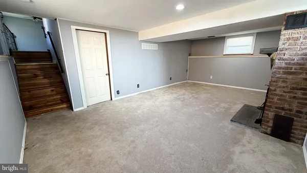 $2,500 | 871 Broadfield Drive, Newark, DE 19713