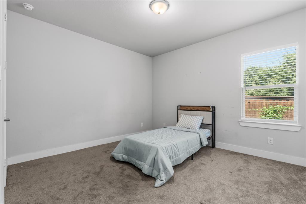 411 West Harwood Road Euless, TX 76039 - Photo 16 of 40