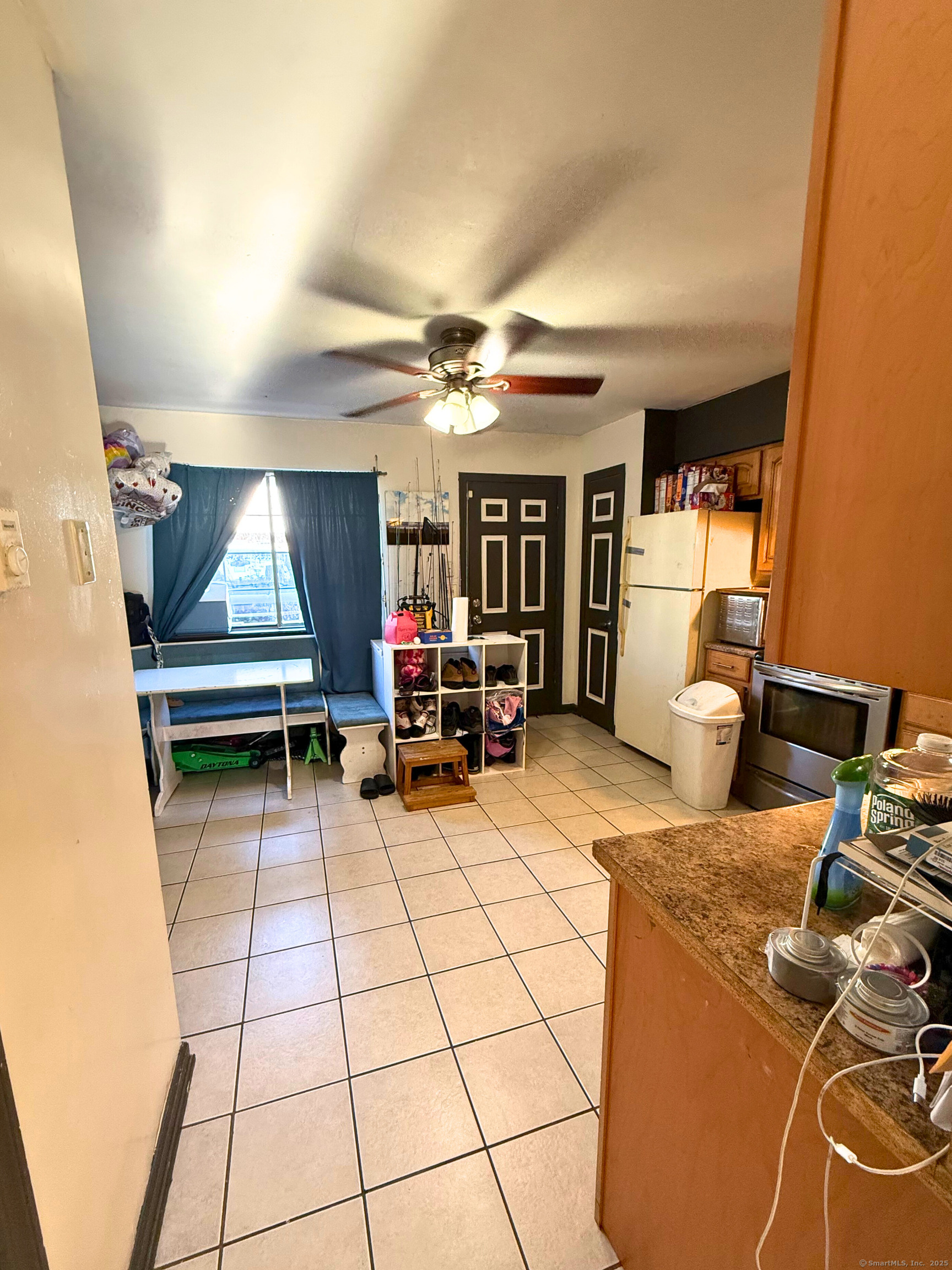 975 Meriden Road, Unit 20 Waterbury, CT 06705 - Photo 7 of 10 a view of a room with gym equipment