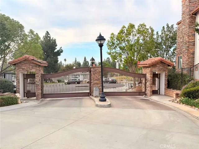 $699,000 | 564 VÃa Pueblo, Riverside, CA 92507
