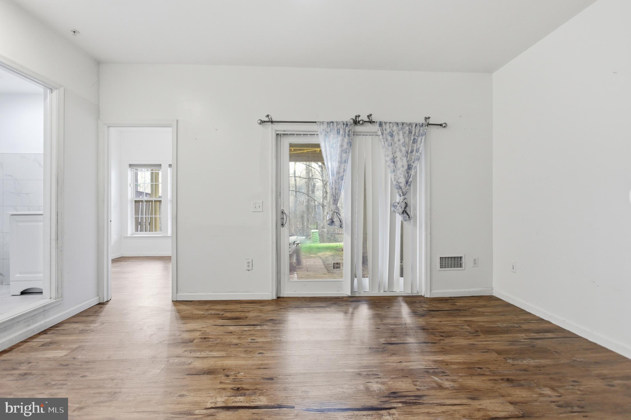 1629 Treetop View Terrace Silver Spring, MD 20904 - Photo 8 of 39