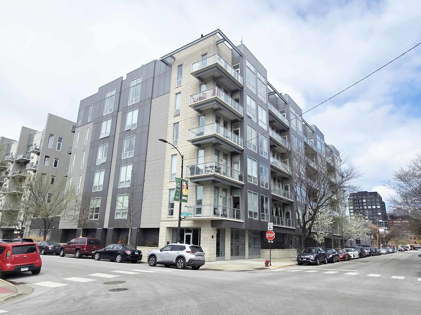 1100 West Adams Street, Unit 3N Chicago, IL 60607 - Photo 1 of 32