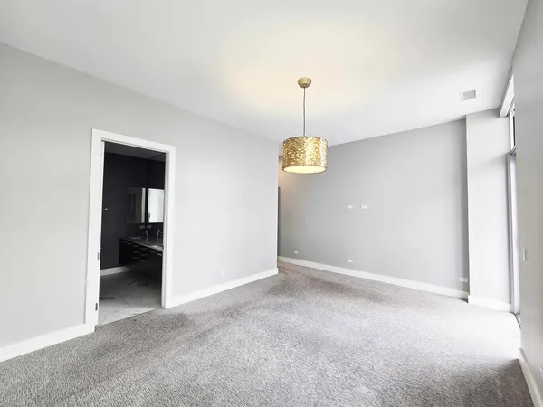 $7,500 | 1100 West Adams Street, Unit 3N, Chicago, IL 60607