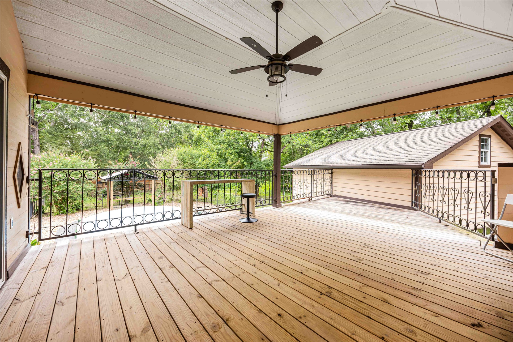 478 Brandon Road Conroe, TX 77302 - Photo 27 of 31 a view of porch with wooden floor