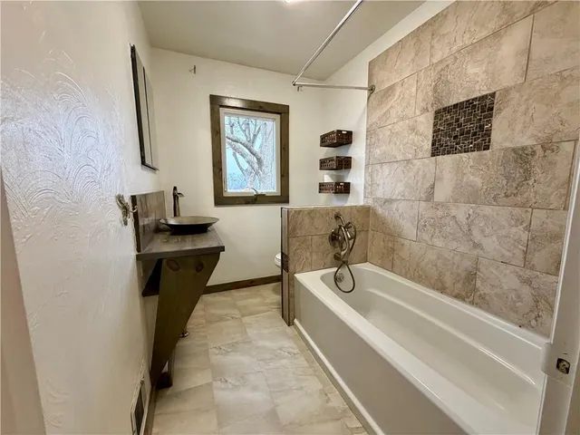 $270,000 | 299 Lynn Street, Dover, MO 64022