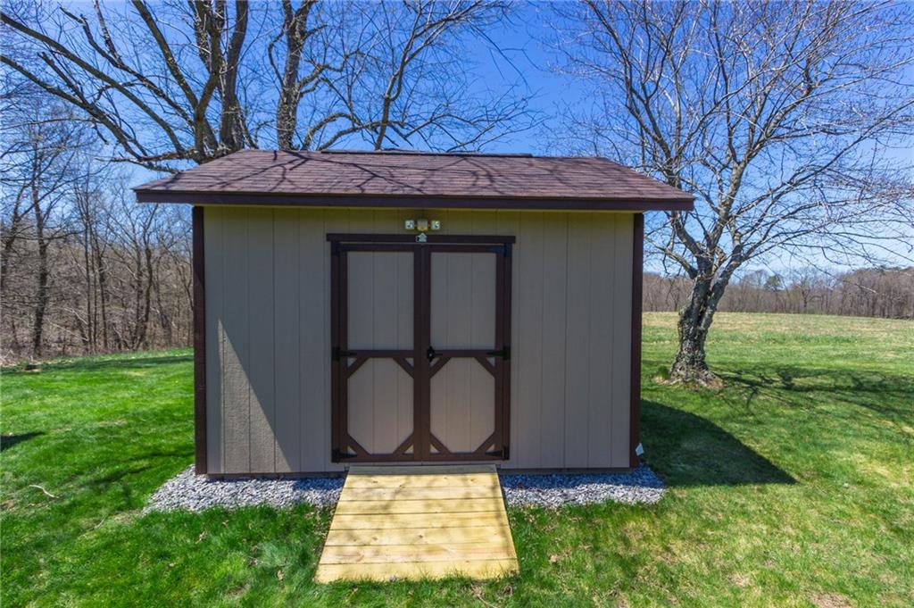 126 Temple Road Monaca, PA 15061 - Photo 18 of 22 BRAND new deck.
