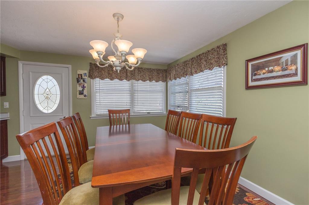 126 Temple Road Monaca, PA 15061 - Photo 6 of 22 Table for 8!