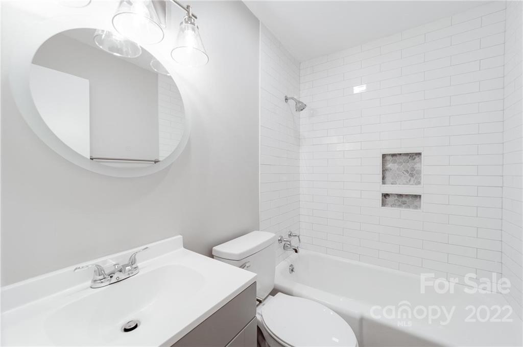 8111 Larkhaven Road Charlotte, NC 28216 - Photo 13 of 26 Gallery Image 13