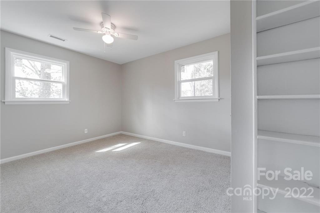 8111 Larkhaven Road Charlotte, NC 28216 - Photo 15 of 26 Gallery Image 15