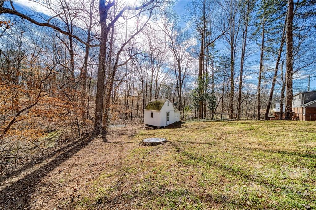 8111 Larkhaven Road Charlotte, NC 28216 - Photo 23 of 26 Gallery Image 23