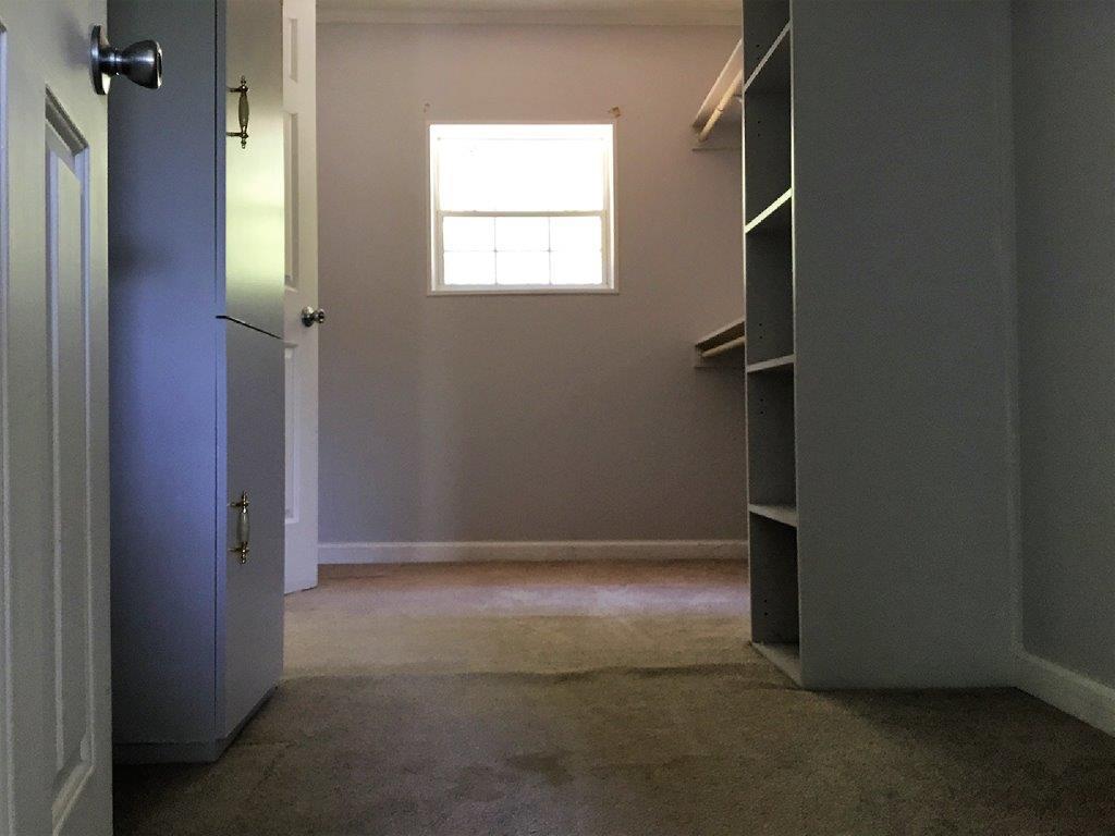 1239 Dutch Valley Road Clinton, TN 37716 - Photo 17 of 18 master closet