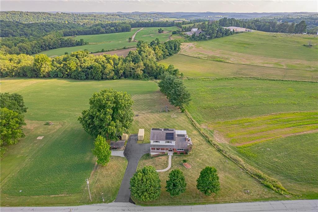 755 Greenhills Road Irwin, PA 15642 - Photo 3 of 25 Gallery Image 3