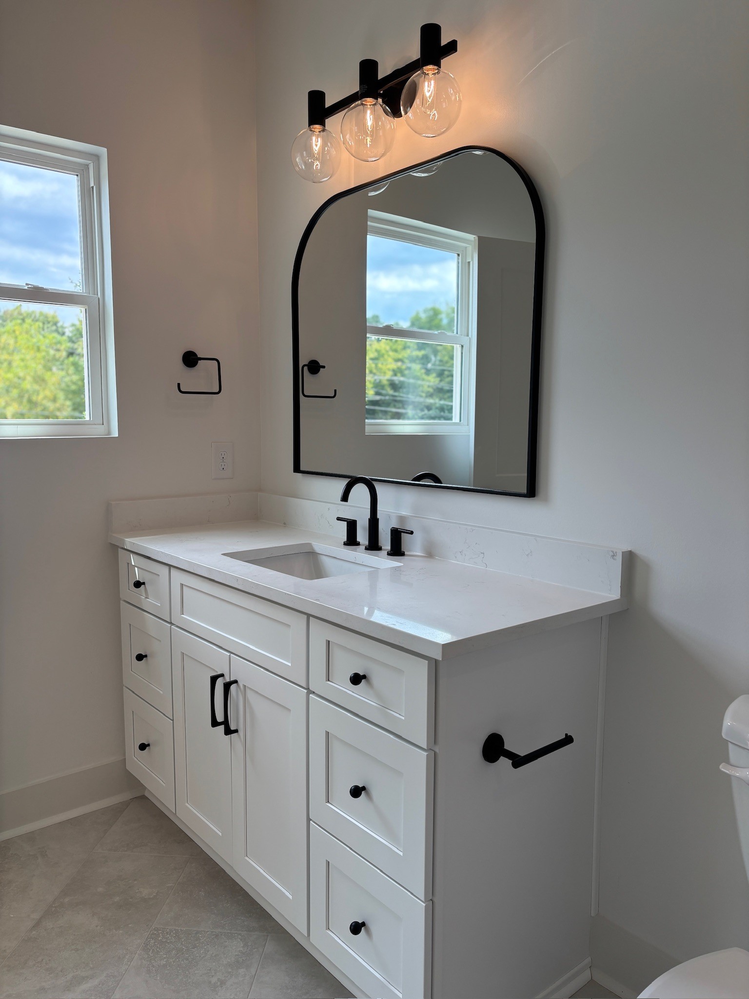 418 B Hadleys Bend Boulevard Old Hickory, TN 37138 - Photo 28 of 33 a bathroom with a sink and a mirror