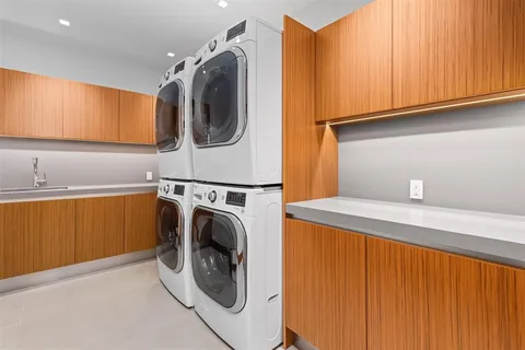 $19,750,000 | 650 Royal Plaza Drive, Fort Lauderdale, FL 33301