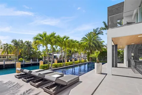 $19,750,000 | 650 Royal Plaza Drive, Fort Lauderdale, FL 33301