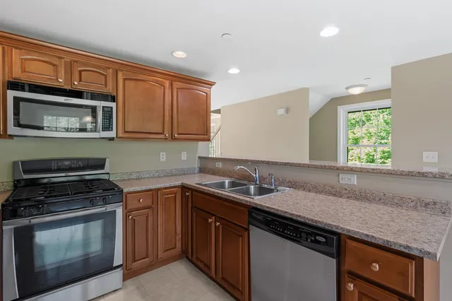 $2,650 | 41 Village Drive, Unit 41, Meredith, NH 03253