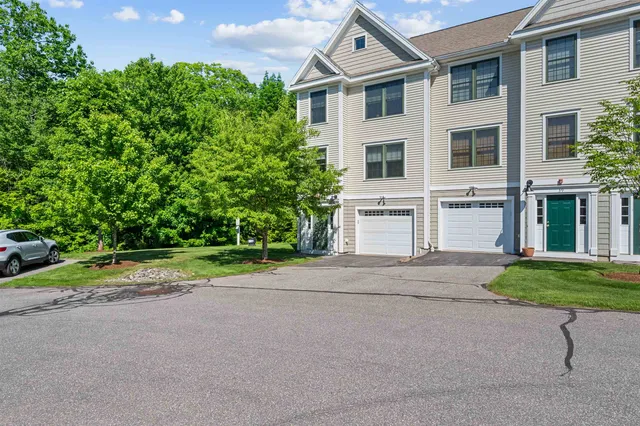 $2,650 | 41 Village Drive, Unit 41, Meredith, NH 03253