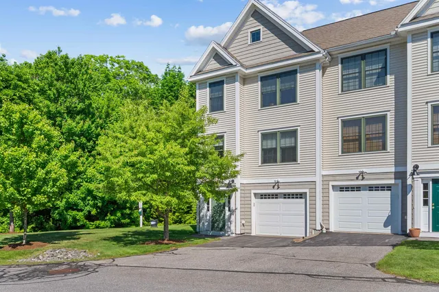 $2,650 | 41 Village Drive, Unit 41, Meredith, NH 03253