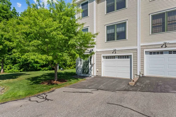 $2,650 | 41 Village Drive, Unit 41, Meredith, NH 03253