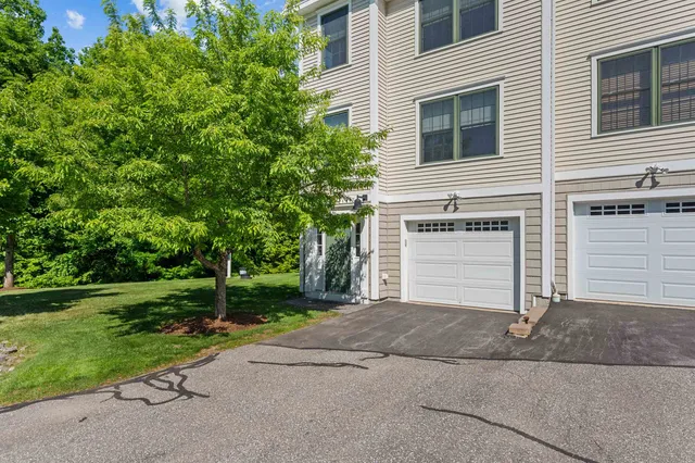 $2,650 | 41 Village Drive, Unit 41, Meredith, NH 03253