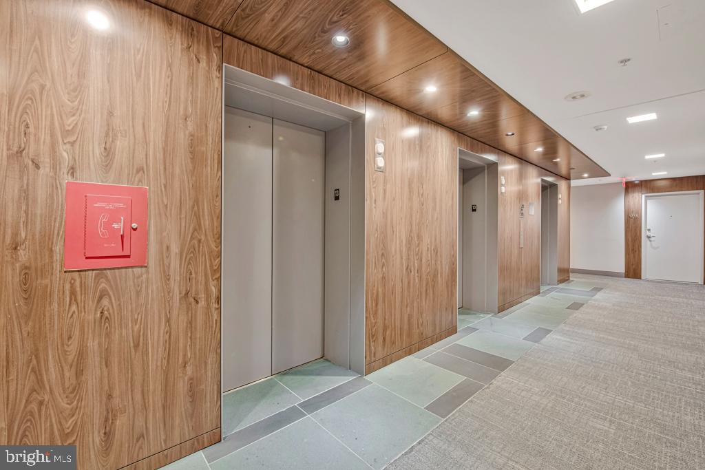 400 Massachusetts Avenue Northwest, Unit 1322 Washington, DC 20001 - Photo 6 of 37 a view of a hallway