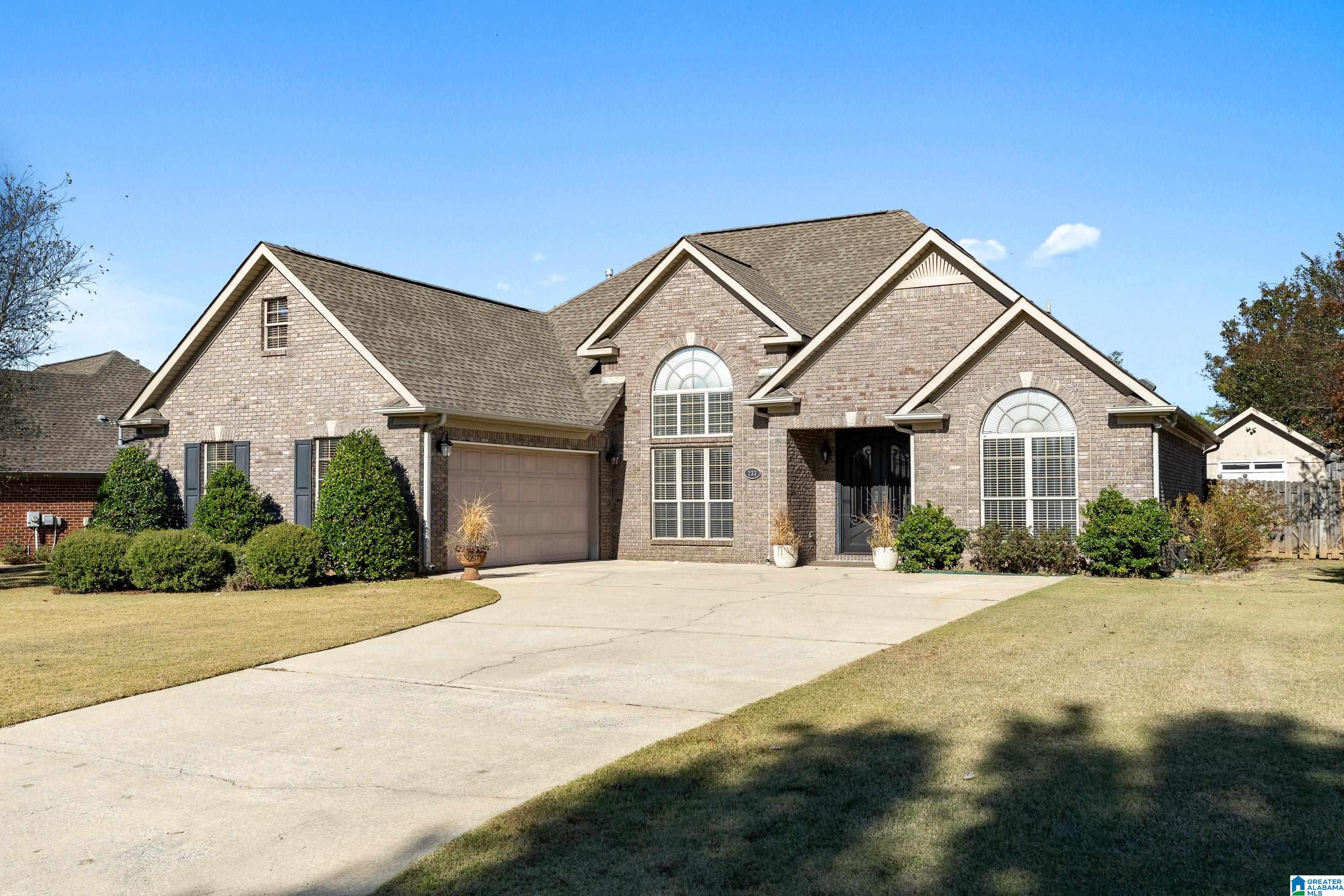 233 Queens Gate Alabaster, AL 35114 - Photo 2 of 49