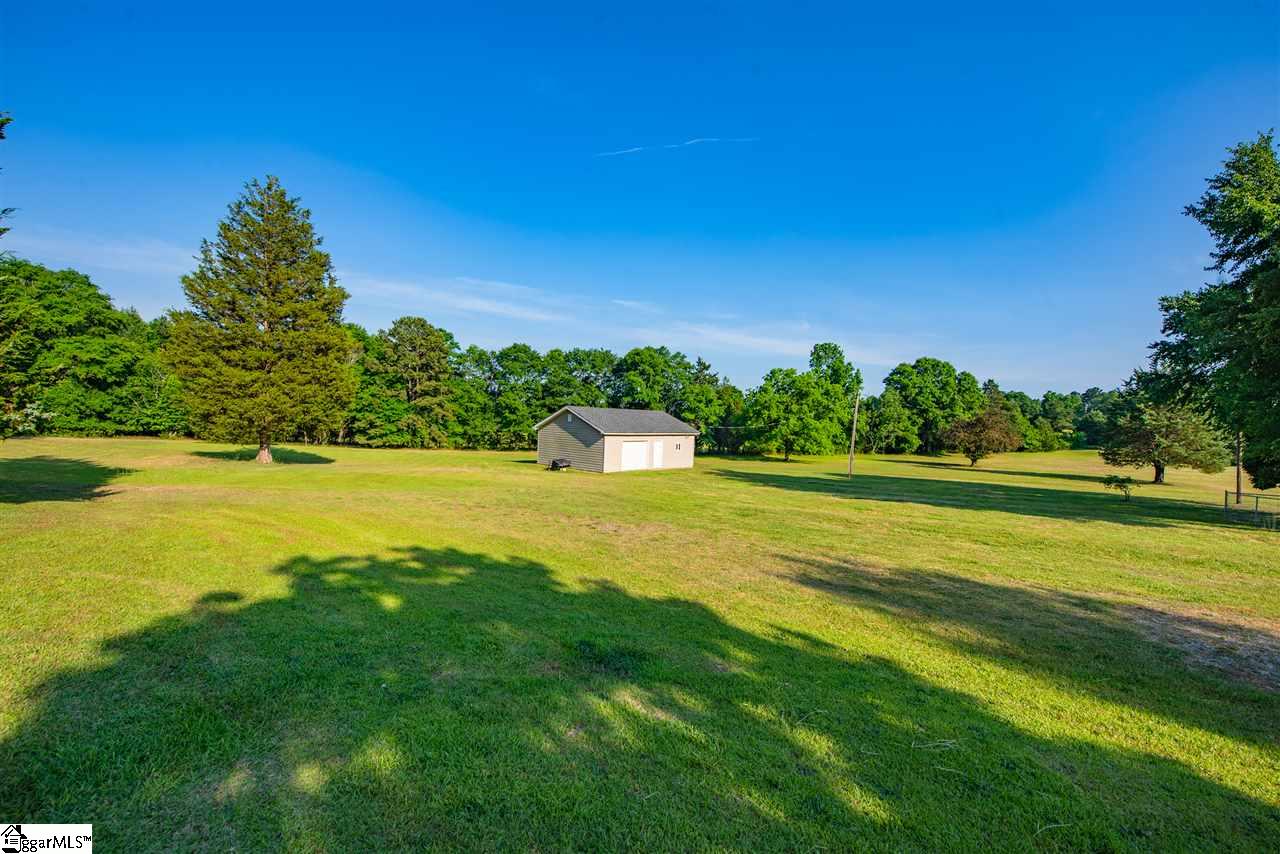 2 Leopard Road Fountain Inn, SC 29644 - Photo 4 of 36