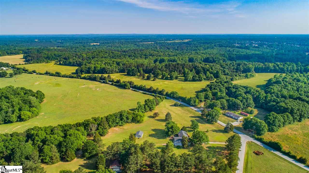 2 Leopard Road Fountain Inn, SC 29644 - Photo 6 of 36