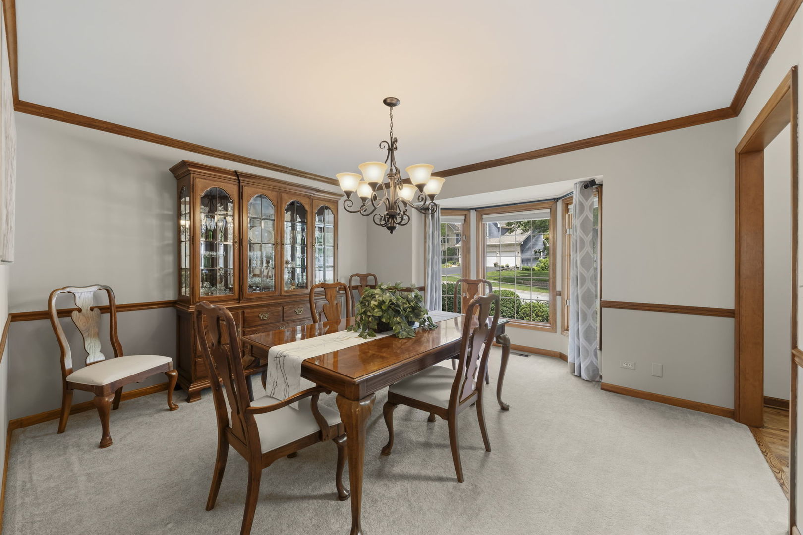 6344 Greene Road Woodridge, IL 60517 - Photo 7 of 42 Gallery Image 7