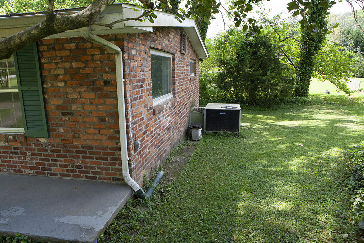 4021 McCahill Road Chattanooga, TN 37415 - Photo 6 of 27 IMG_0384