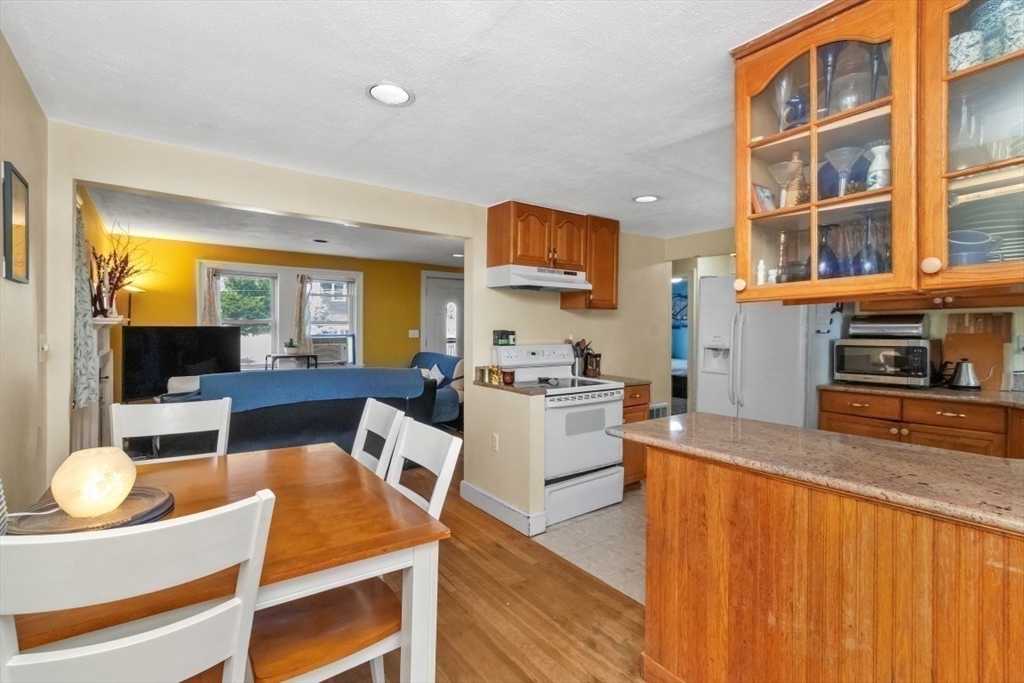 44 Barbara Road Newton, MA 02465 - Photo 6 of 34