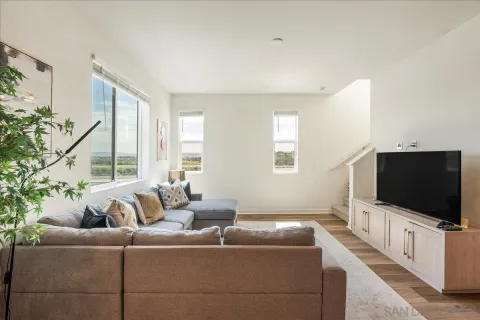 $569,000 | 5464 Shorefront Drive, Unit 143, San Diego, CA 92154