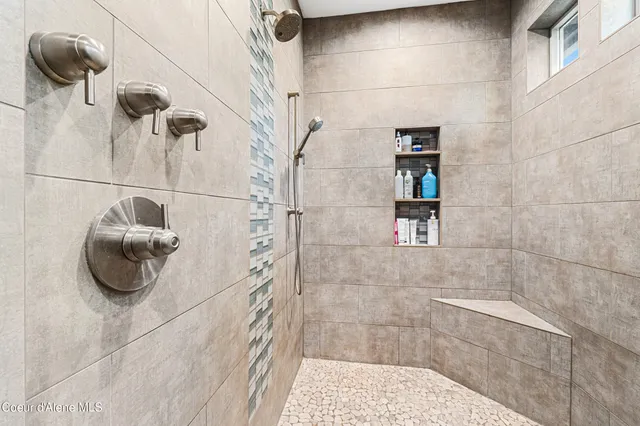 $799,995 | 28615 North Milan Road, Chattaroy, WA 99003