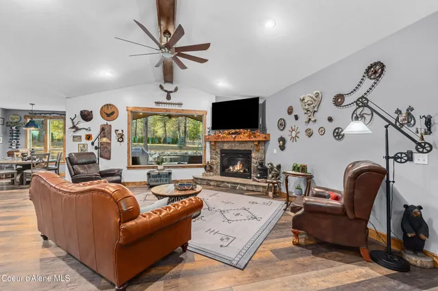 $799,995 | 28615 North Milan Road, Chattaroy, WA 99003