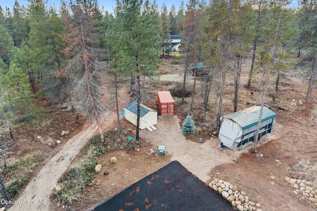 $799,995 | 28615 North Milan Road, Chattaroy, WA 99003