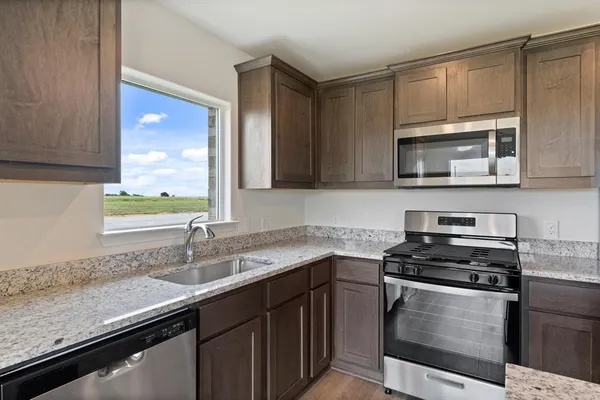 $289,900 | 13420 Gitty Up Circle, Cresson, TX 76035