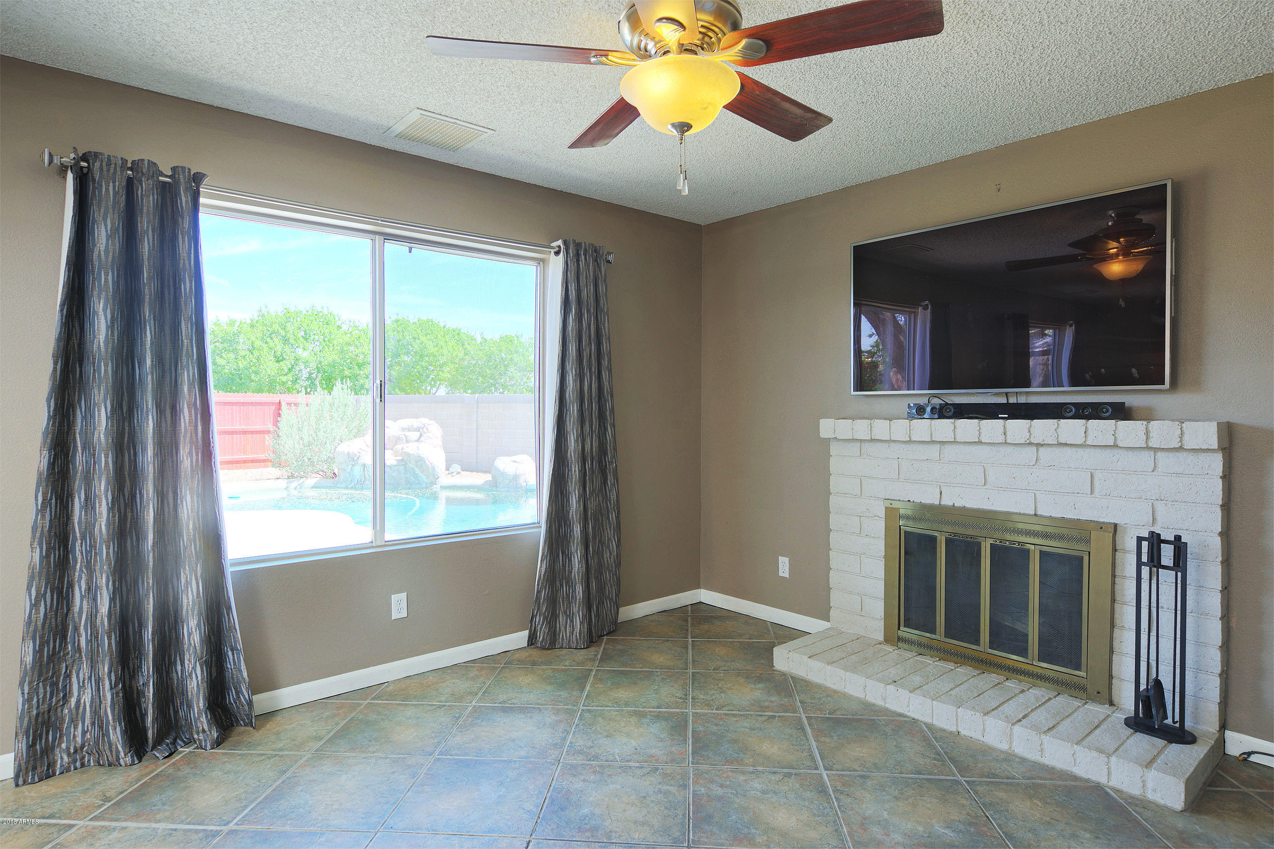 808 West Apollo Avenue Tempe, AZ 85283 - Photo 11 of 25 808WApollo011