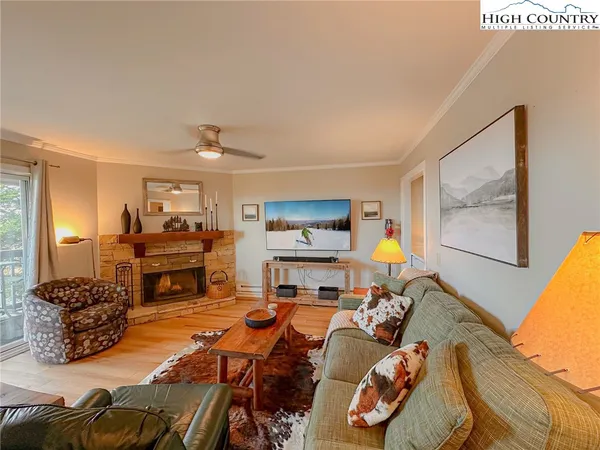 $229,900 | 301 Pinnacle Inn Road, Unit 3320, Beech Mountain, NC 28604
