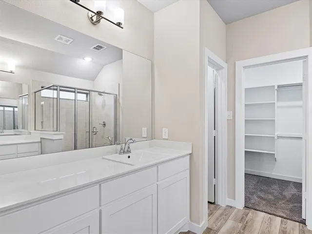 $2,350 | 643 Olympic Way, Red Oak, TX 75154