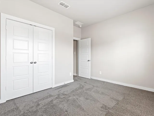 $2,350 | 643 Olympic Way, Red Oak, TX 75154