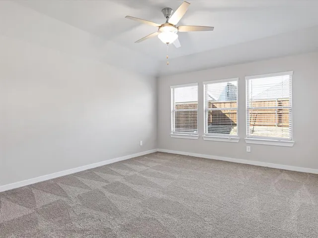 $2,350 | 643 Olympic Way, Red Oak, TX 75154