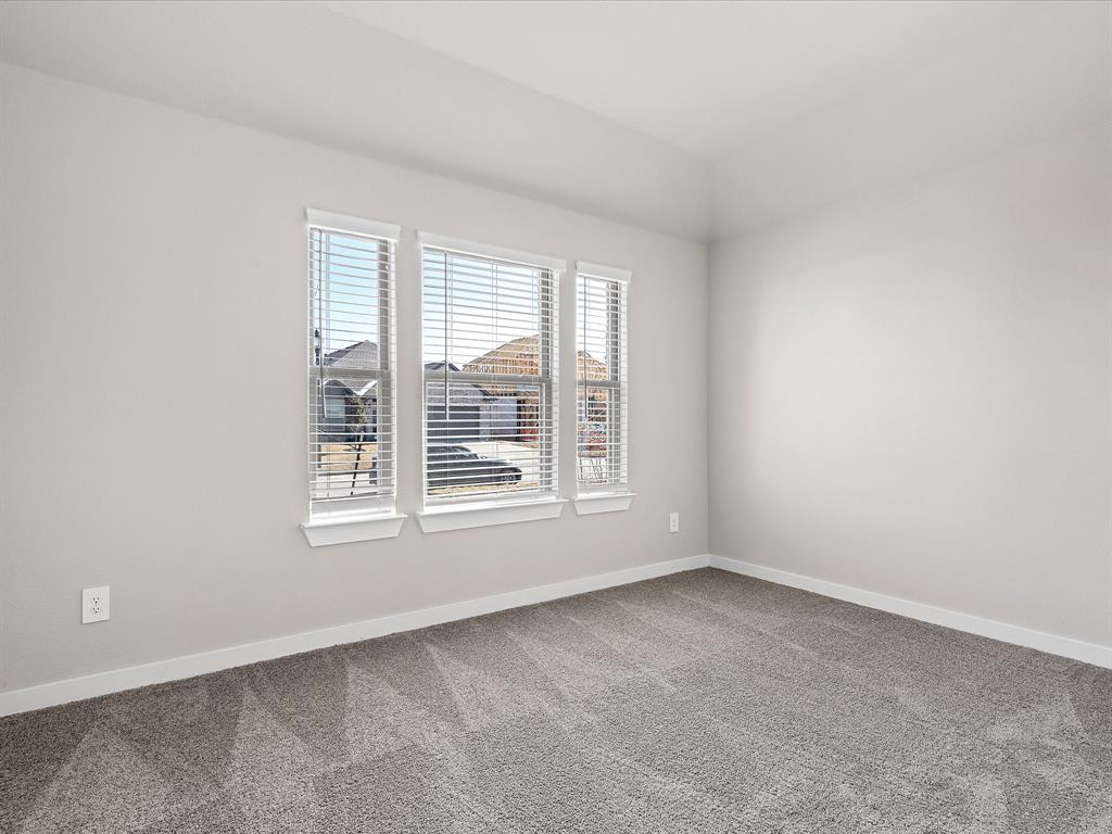 643 Olympic Way Red Oak, TX 75154 - Photo 3 of 32